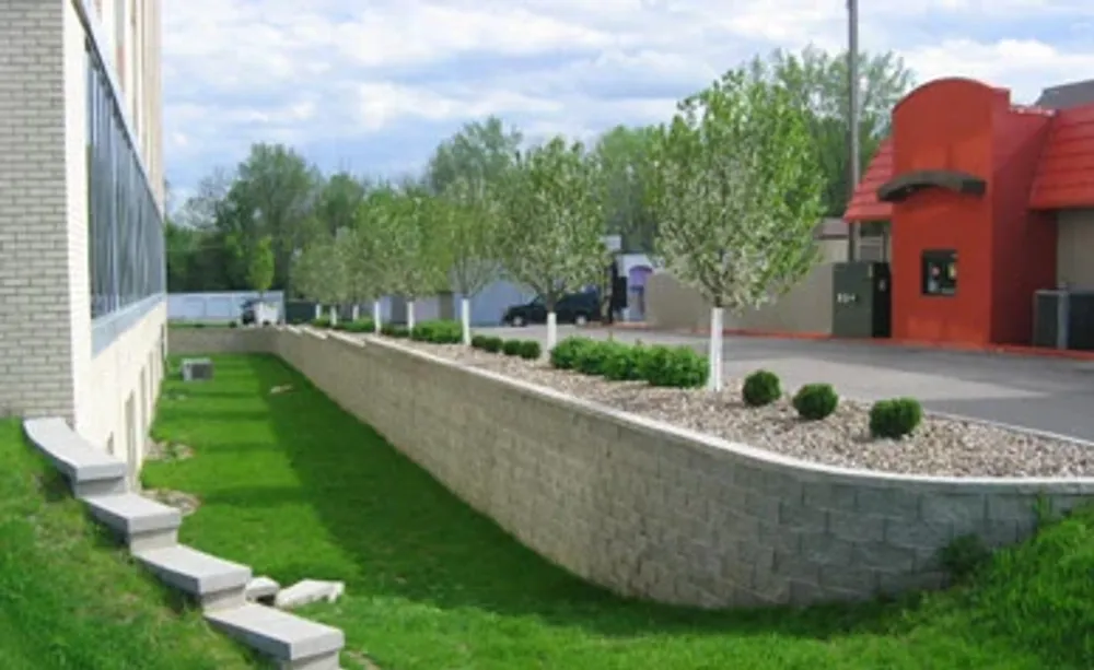 Restaurant side yard